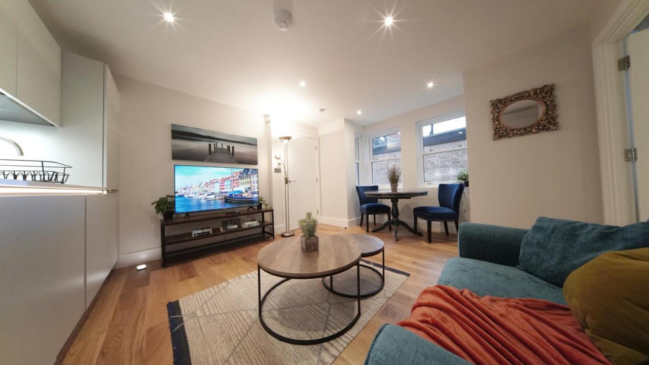 Ritual Stays: Stylish Centre Flat With Workspace